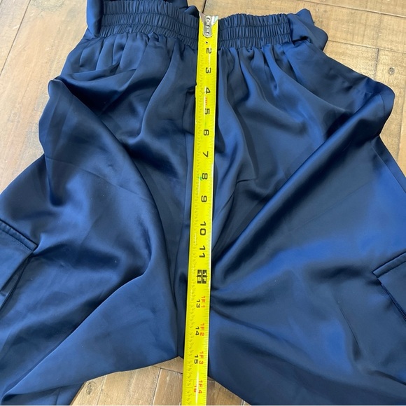superdown Rachel Satin Cargo Pants Navy Womens Small Joggers Belted Revolve - Picture 11 of 12